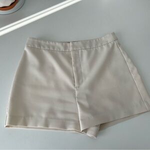 F21 white dress shorts, size M